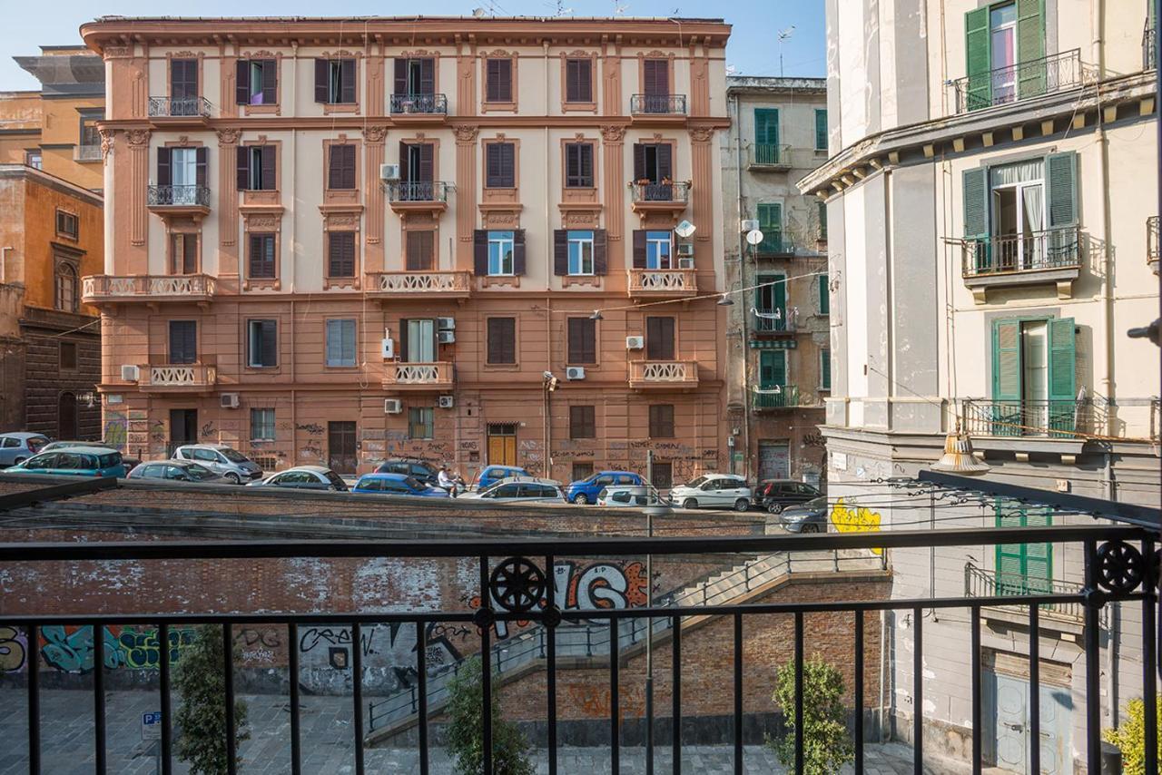 Appartamento All'Archivio Di Stato By Wonderful Italy Napoli Bagian luar foto